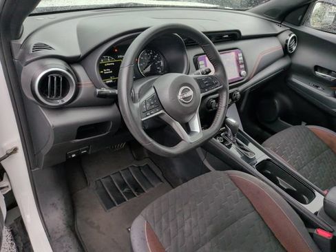 Used 2023 Nissan Kicks SR FWD image 17