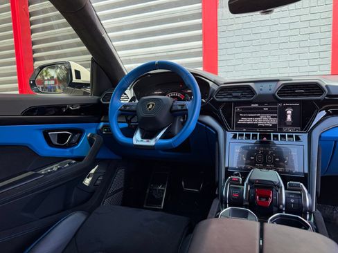 Used 2024 Lamborghini Urus S AWD/4WD image 33