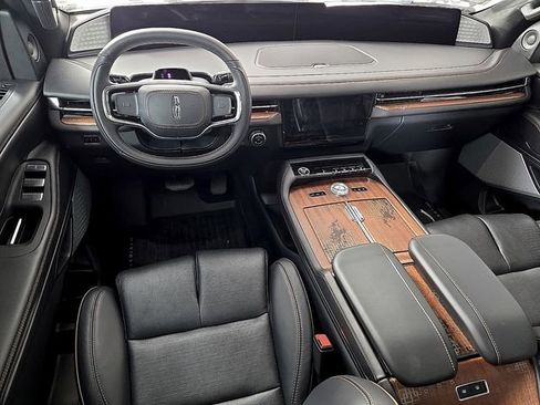 New 2025 Lincoln Navigator Black Label image 9