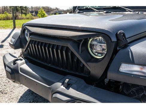 Used 2020 Jeep Wrangler Unlimited Sport image 4