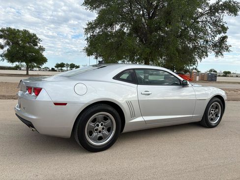 Used 2010 Chevrolet Camaro LS image 53