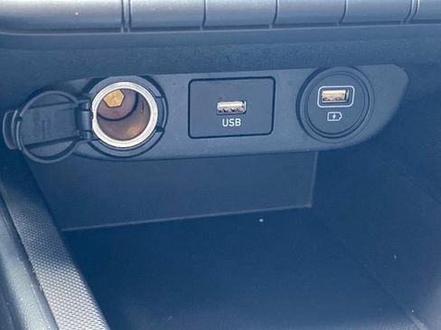 Used 2023 Hyundai Elantra Blue FWD image 26