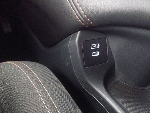 Certified 2025 Honda HR-V Sport image 28