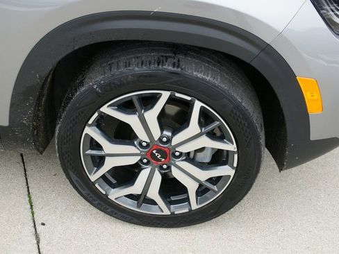 Used 2023 Kia Seltos SX w/ SX Sunroof Package image 8