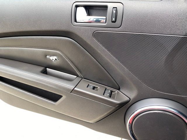 Used 2011 Ford Mustang GT Premium w/ Electronics Pkg RWD image 17
