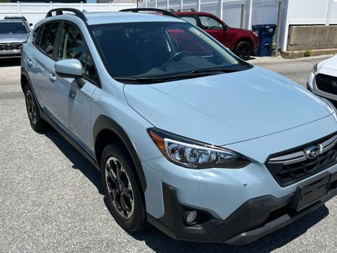 Used 2023 Subaru Crosstrek 2.0i Premium AWD/4WD image 3