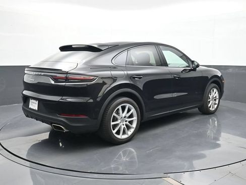 Used 2023 Porsche Cayenne Coupe w/ Premium Package AWD/4WD image 23