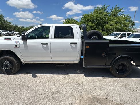 New 2026 RAM 1500 Express AWD/4WD image 8