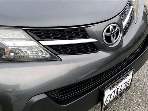 Used 2013 Toyota RAV4 XLE AWD/4WD image 33