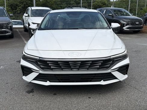 New 2026 Hyundai Elantra Limited FWD image 2