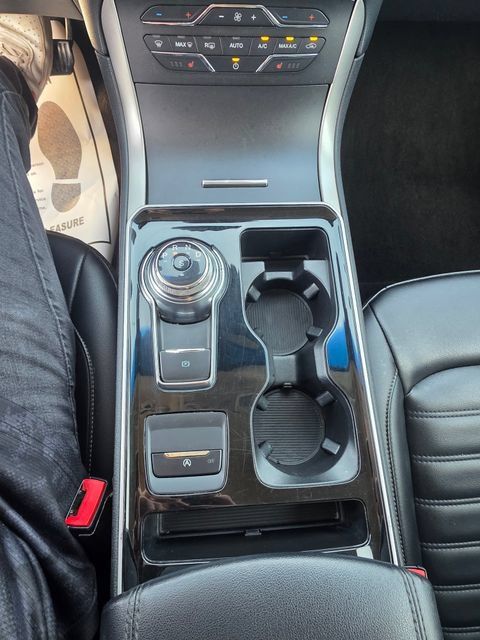 Used 2020 Ford Edge SEL AWD/4WD image 19