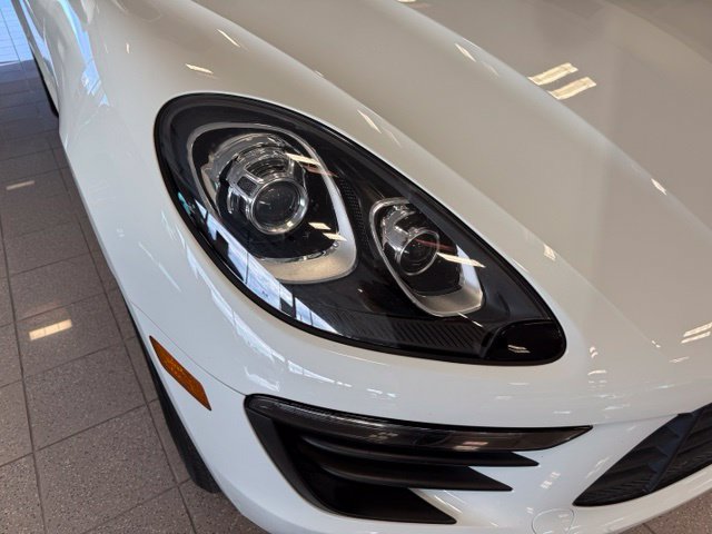 Used 2018 Porsche Macan AWD/4WD image 10