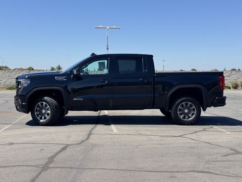 Used 2025 GMC Sierra 1500 AT4 AWD/4WD image 4