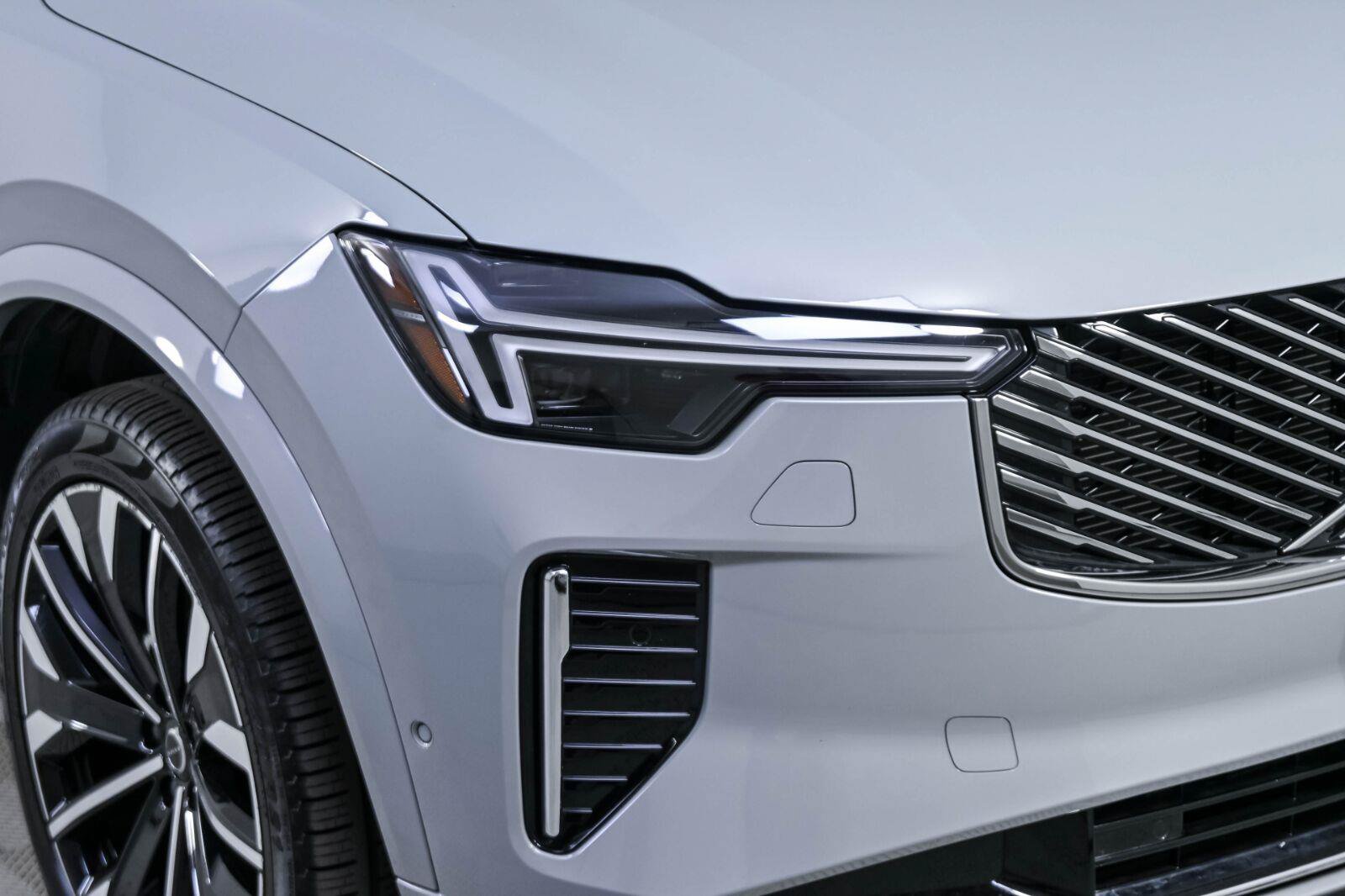 Certified 2026 Volvo XC90 B6 Plus AWD/4WD image 38