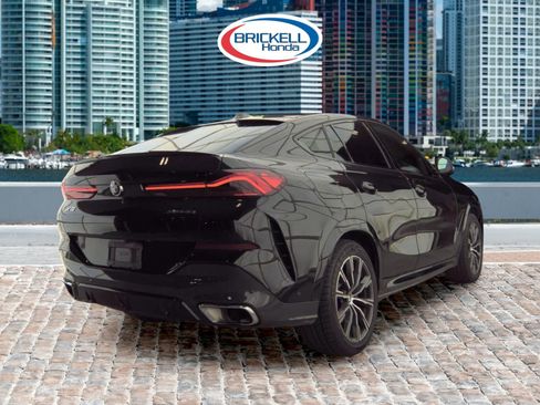 Used 2025 BMW X6 xDrive40i image 17