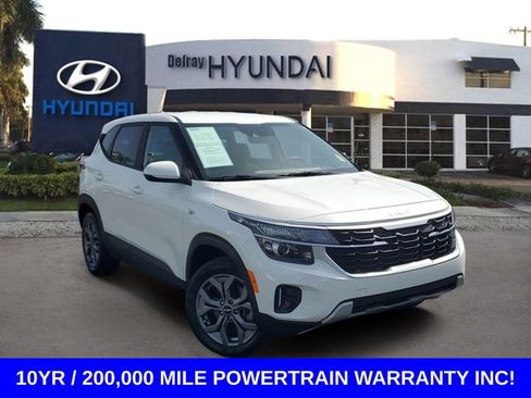 Used 2024 Kia Seltos LX AWD/4WD image 1