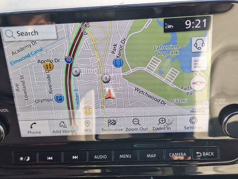 Used 2024 Nissan Pathfinder SL image 18