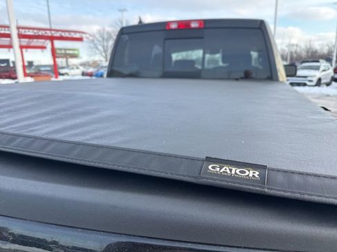 Used 2018 RAM 1500 SLT image 23