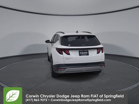 Used 2025 Hyundai Tucson SEL FWD image 12
