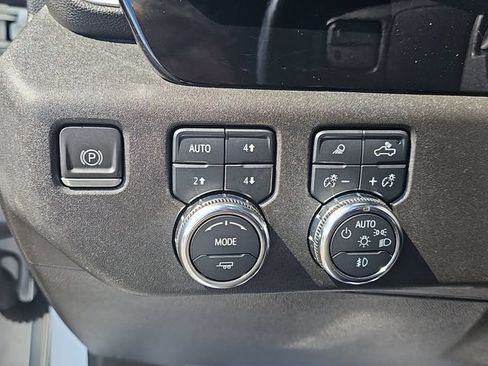 Used 2024 GMC Sierra 2500 SLE w/ SLE Value Package; AWD/4WD image 19