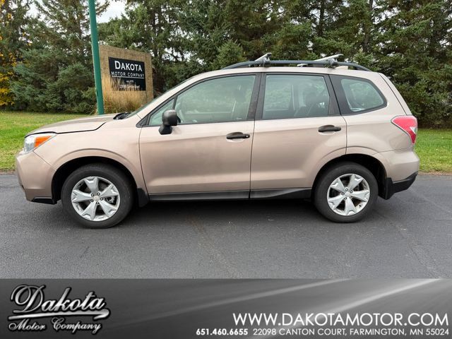 Used 2016 Subaru Forester 2.5i w/ Alloy Wheel Package AWD/4WD image 1