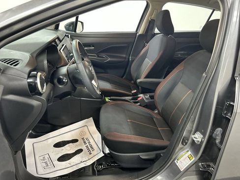 Used 2020 Nissan Versa SR w/ Convenience Package FWD image 9