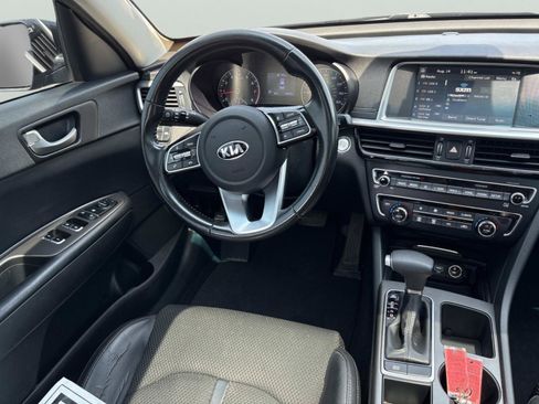 Used 2019 Kia Optima S w/ S Panoramic Sunroof Package FWD image 9