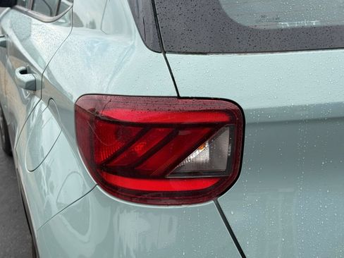 Used 2025 Hyundai Venue SEL FWD image 10