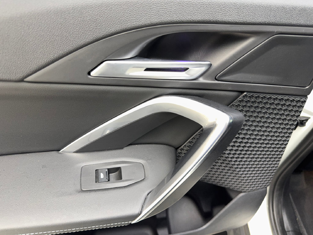 Used 2025 BMW X2 xDrive28i AWD/4WD image 40
