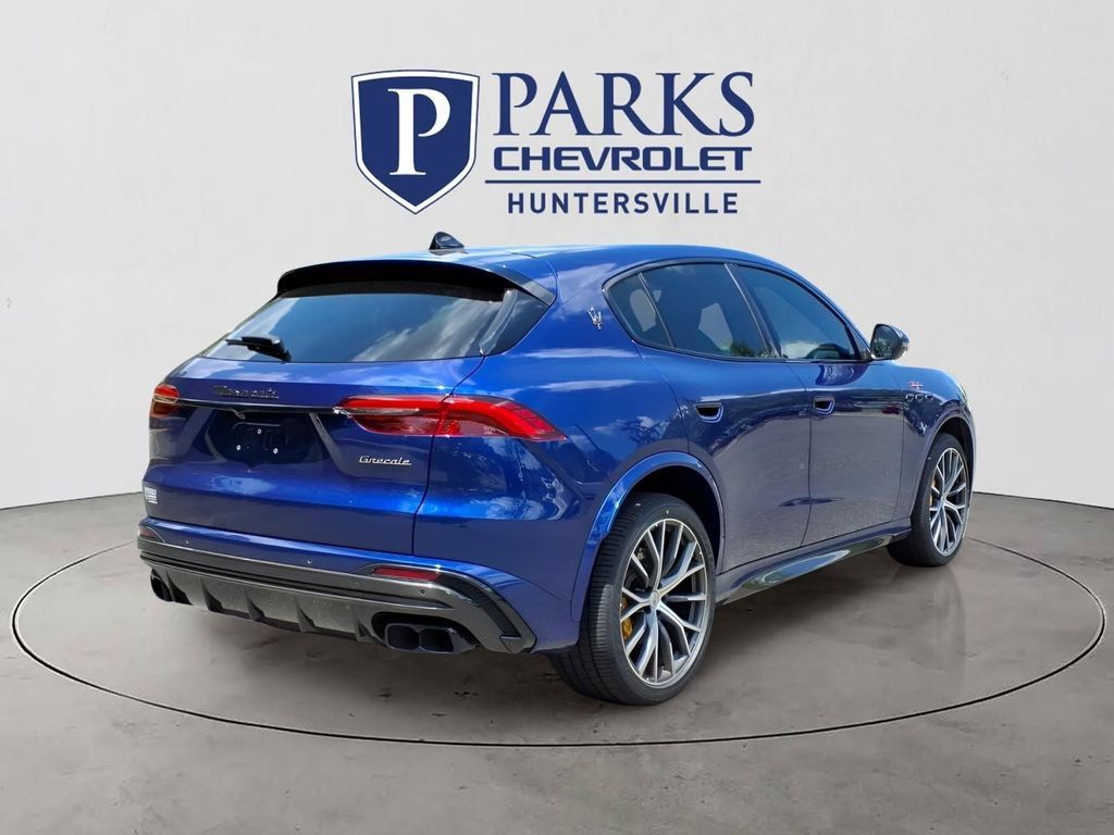 Used 2024 Maserati Grecale Trofeo AWD/4WD image 33
