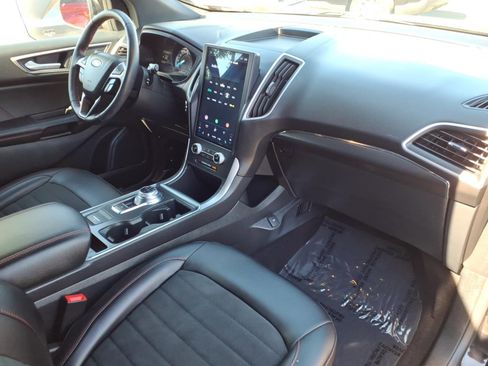 Used 2022 Ford Edge ST-Line AWD/4WD image 10