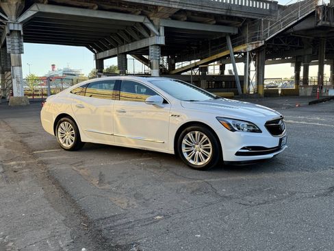 Used 2019 Buick LaCrosse Essence w/ Sun and Shade Package FWD image 14