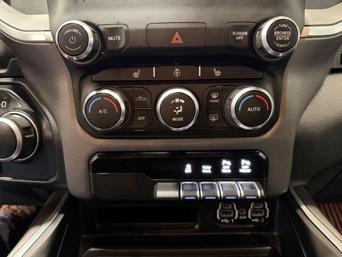 Used 2022 RAM 1500 Big Horn AWD/4WD image 7