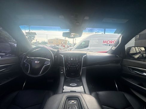 Used 2016 Cadillac Escalade Platinum RWD image 20