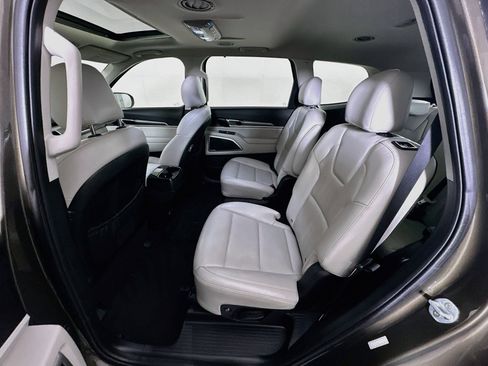 Used 2020 Kia Telluride S FWD image 30