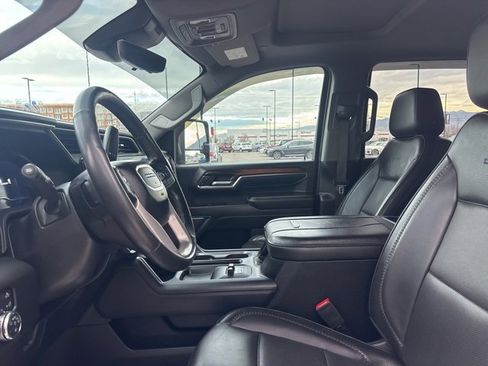 Used 2024 GMC Sierra 3500 Denali w/ Technology Package image 18