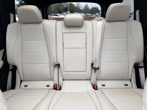 Used 2024 Mercedes-Benz GLS 450 4MATIC image 39