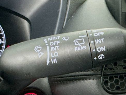 Used 2023 Honda HR-V LX image 13