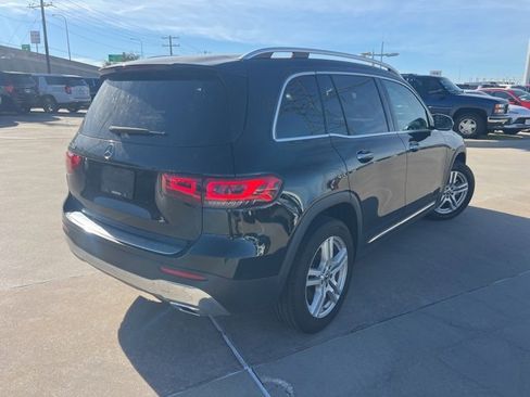 Used 2023 Mercedes-Benz GLB 250 image 4