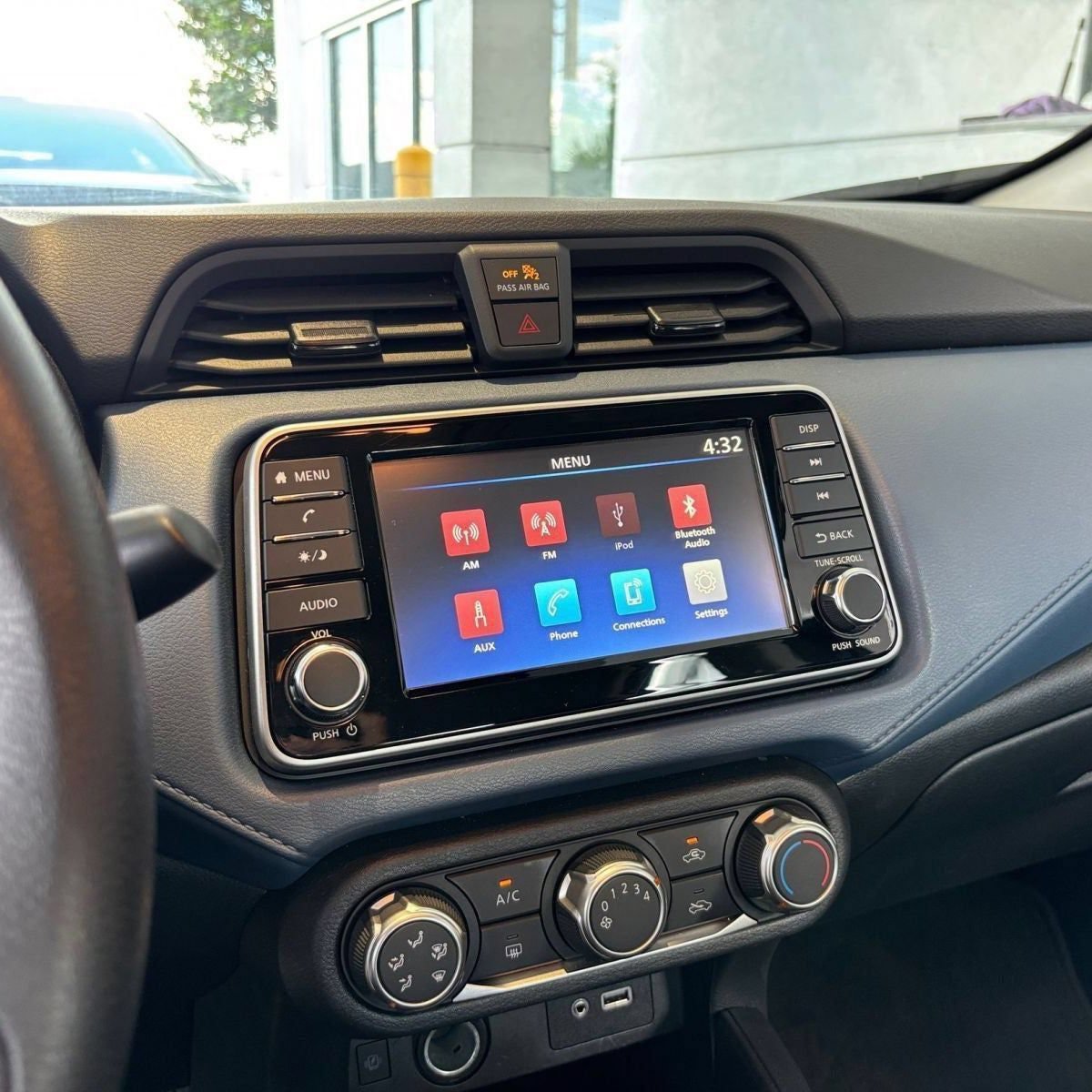 Used 2025 Nissan Versa SV FWD image 22