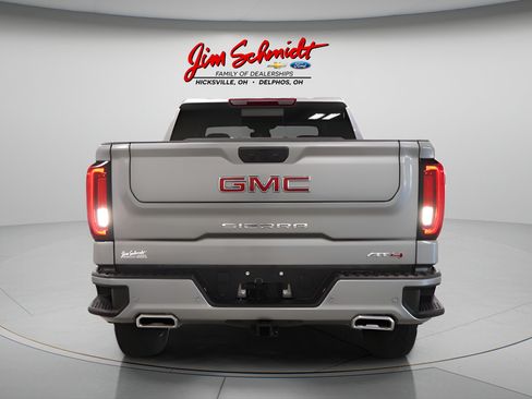 Used 2024 GMC Sierra 1500 AT4 w/ AT4 Premium Package AWD/4WD image 5