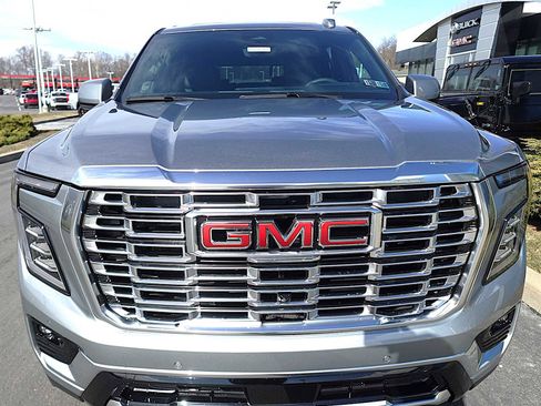 New 2026 GMC Yukon Denali w/ Denali Reserve Package AWD/4WD image 7