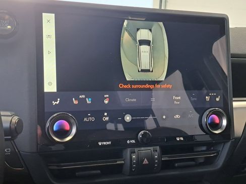 Used 2024 Lexus GX 550 image 16