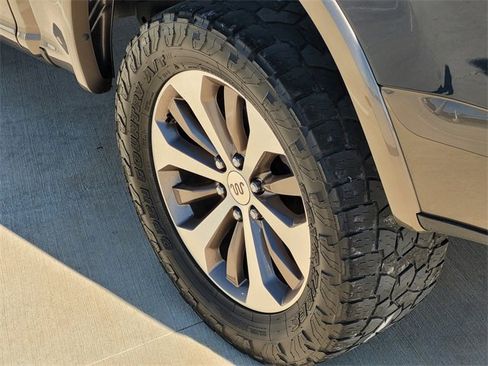 Used 2018 Ford F150 King Ranch w/ Equipment Group 601A Luxury image 7