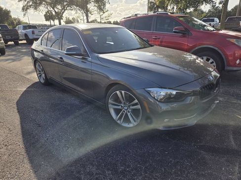Used 2017 BMW 330i Sedan RWD image 2