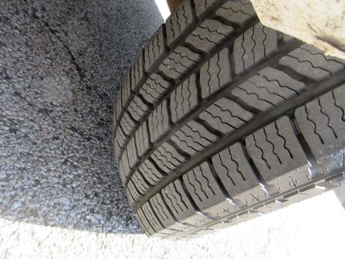 Used 2018 Chevrolet Express 3500 Extended w/ Driver Convenience Package image 17