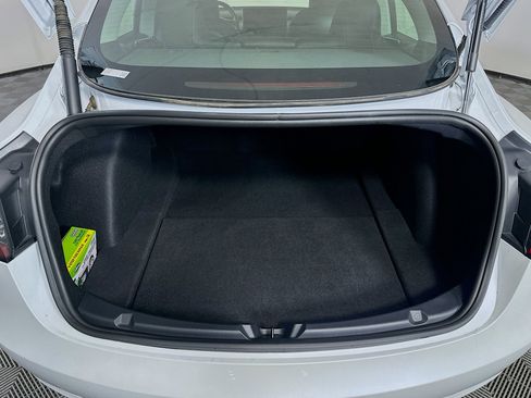 Used 2023 Tesla Model 3 Standard Range RWD image 30