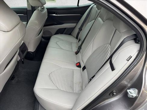 Used 2024 Toyota Camry SE image 19