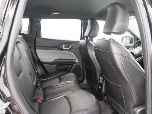 Used 2023 Jeep Compass Latitude AWD/4WD image 13