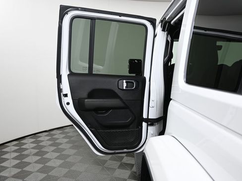 Used 2021 Jeep Wrangler Unlimited Sahara image 28